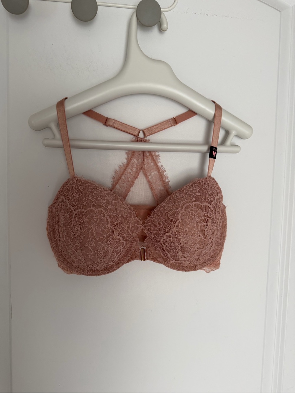 Victoria’s Secret Lace Front-Closure Racerback Bra - Blush size 32DD
